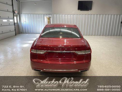 2017 Lincoln Continental Premiere