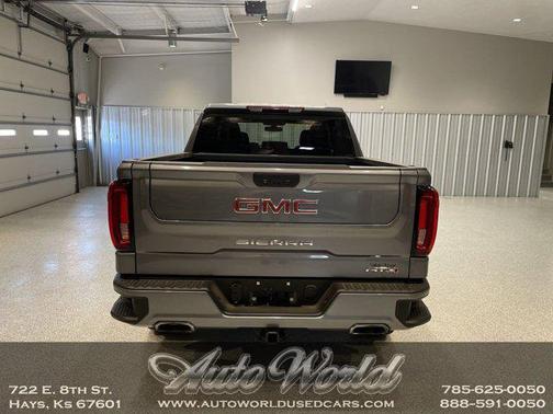 2021 GMC Sierra 1500 AT4