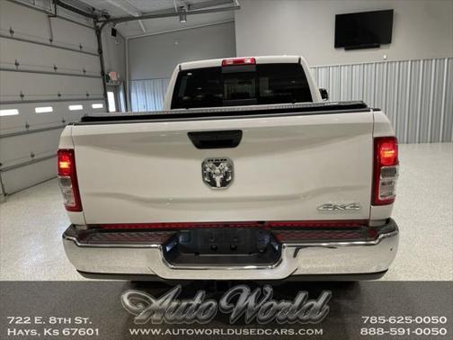 2022 RAM 2500 Tradesman Crew Cab 4x4 6'4' Box