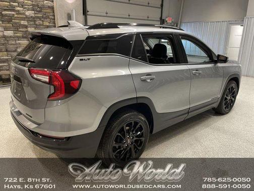 2024 GMC Terrain SLT