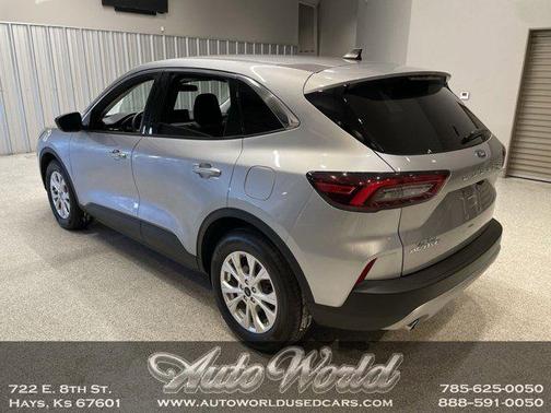 ICONIC SILVER METALLIC 2024 Ford Escape Active