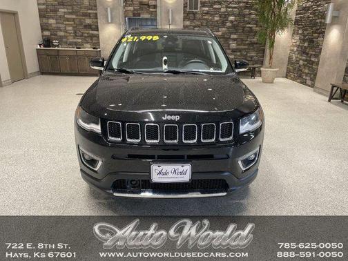 Diamond Black Crystal Pearlcoat 2018 Jeep Compass Limited
