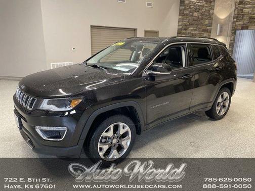 Diamond Black Crystal Pearlcoat 2018 Jeep Compass Limited