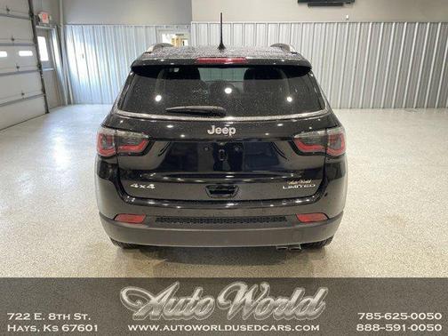 Diamond Black Crystal Pearlcoat 2018 Jeep Compass Limited
