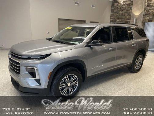 2025 Chevrolet Traverse LT