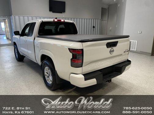 2024 Nissan Frontier SV