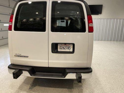 2022 Chevrolet Express 2500 RWD 2500 Regular Wheelbase WT