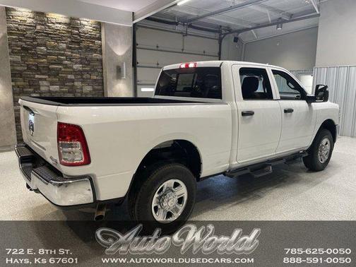 2024 RAM 2500 Tradesman Crew Cab 4x4 6'4' Box