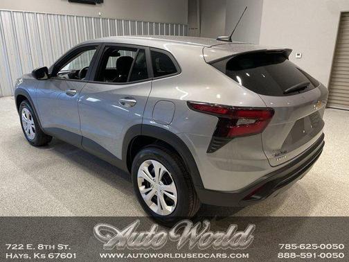 Sterling Gray Metallic 2026 Chevrolet Trax LS