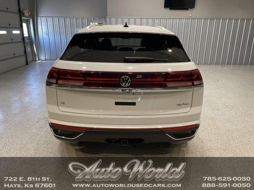 Pure White 2025 Volkswagen Atlas Cross Sport 2.0T SE w/Technology
