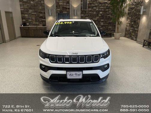2022 Jeep Compass Latitude Lux