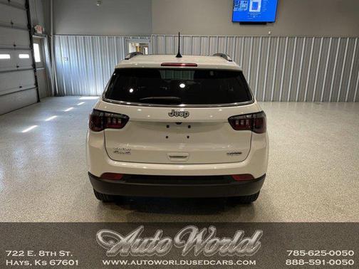 2022 Jeep Compass Latitude Lux