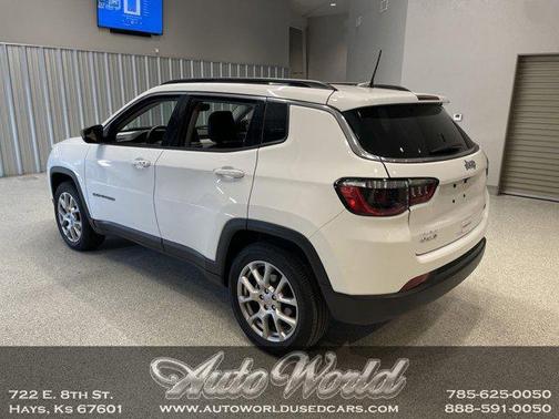 2022 Jeep Compass Latitude Lux