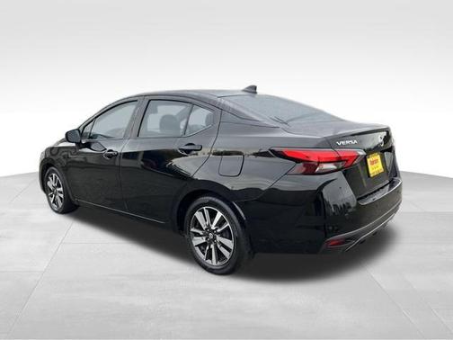 2021 Nissan Versa 1.6 SV