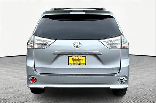 2017 Toyota Sienna SE