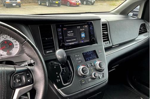 2017 Toyota Sienna SE