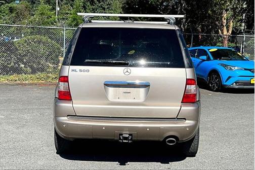 2003 Mercedes-Benz M-Class 4dr AWD 5.0L