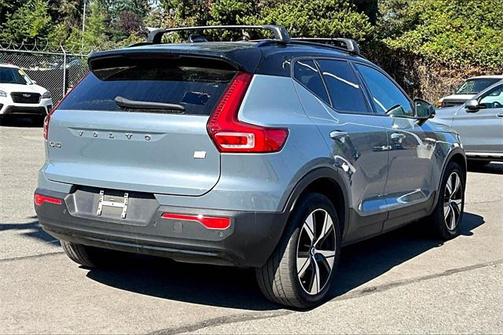 2021 Volvo XC40 Recharge Pure Electric P8
