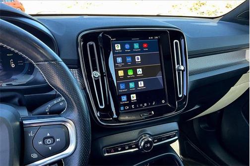 2021 Volvo XC40 Recharge Pure Electric P8