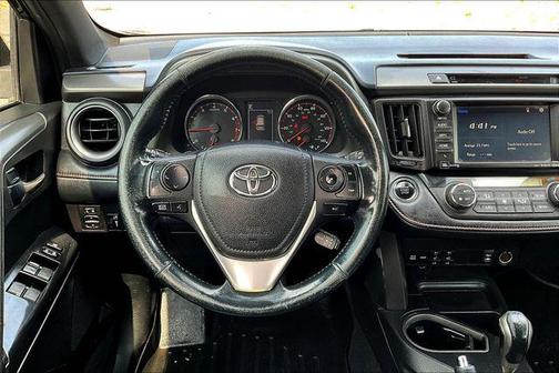 2016 Toyota RAV4 SE
