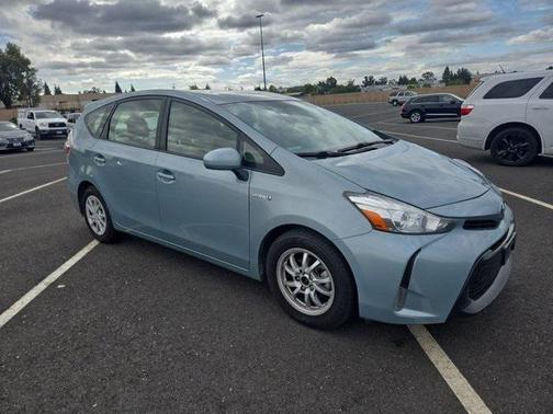 2017 Toyota Prius v Three