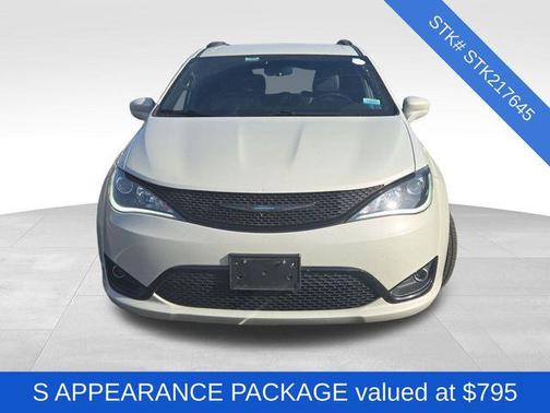 2020 Chrysler Pacifica Hybrid Touring L