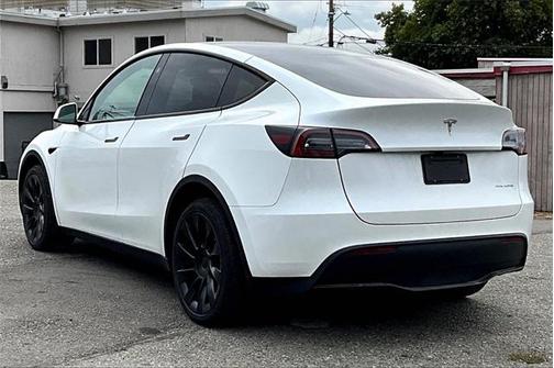 2023 Tesla Model Y Long Range Dual Motor All-Wheel Drive