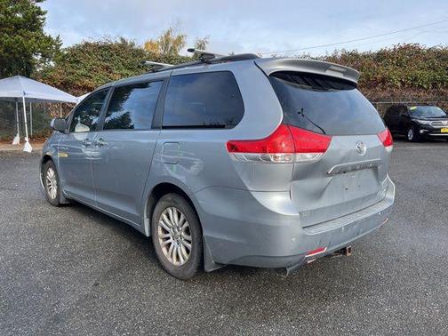 2011 Toyota Sienna XLE