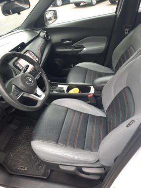 2021 Nissan Kicks SR