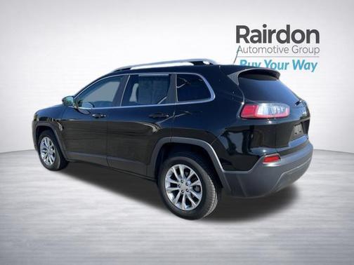 Diamond Black Crystal Pearlcoat 2019 Jeep Cherokee Latitude