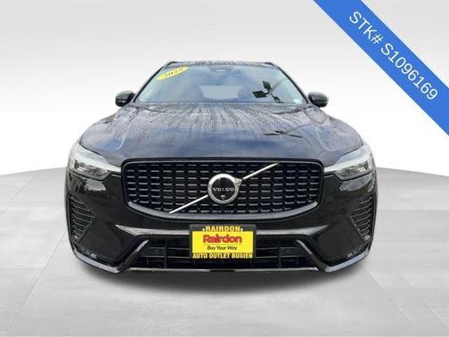 2025 Volvo XC60 B5 Plus