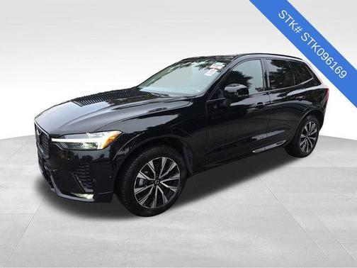 2025 Volvo XC60 B5 Plus