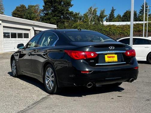 2015 INFINITI Q50 Hybrid Premium