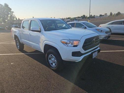 2018 Toyota Tacoma SR