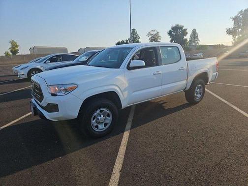 2018 Toyota Tacoma SR
