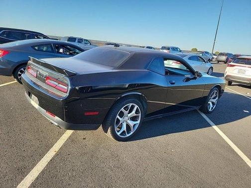 2015 Dodge Challenger SXT Plus