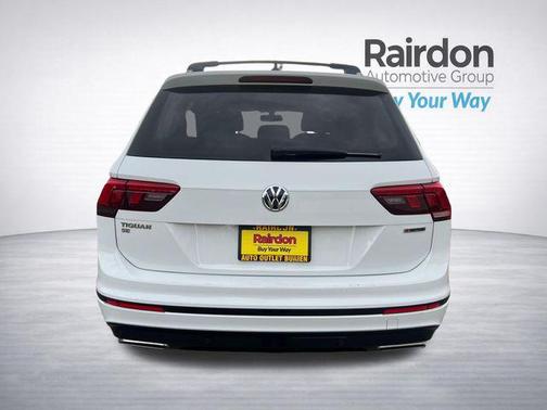 Pure White 2020 Volkswagen Tiguan 2.0T SE R-Line Black 4MOTION