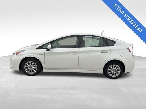 2014 Toyota Prius Plug-in Advanced