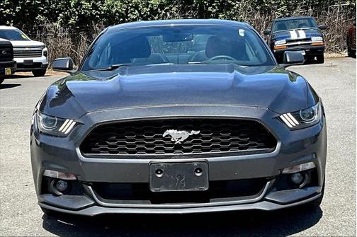 2016 Ford Mustang V6