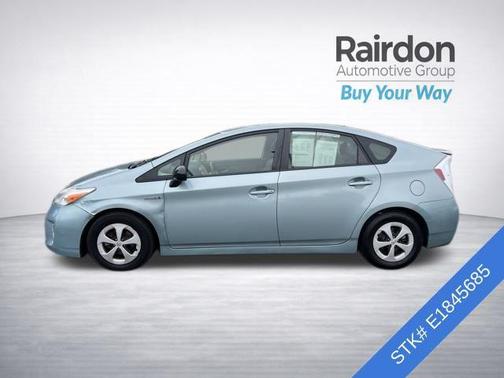 Pearl 2014 Toyota Prius Four