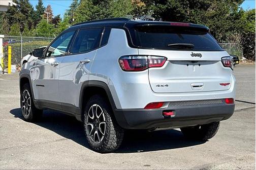 2024 Jeep Compass Trailhawk
