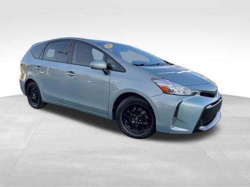 2017 Toyota Prius v Three