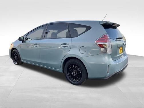 2017 Toyota Prius v Three