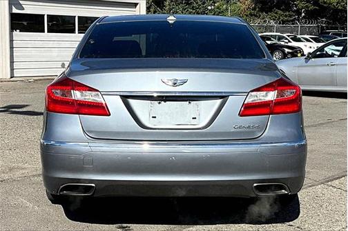 2013 Hyundai Genesis 3.8