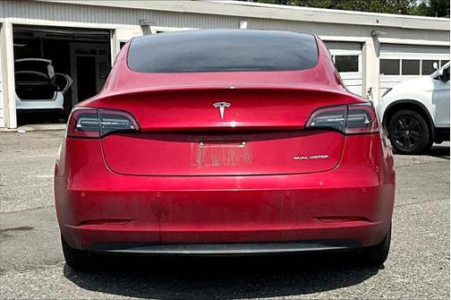 2022 Tesla Model 3 Long Range