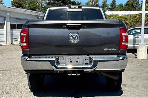 2022 RAM 2500 Tradesman Crew Cab 4x4 6'4' Box
