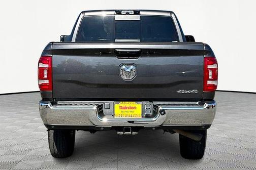 2022 RAM 2500 Tradesman Crew Cab 4x4 6'4' Box