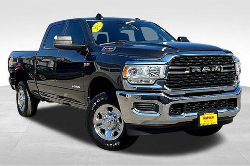 2022 RAM 2500 Tradesman Crew Cab 4x4 6'4' Box