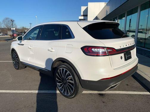 2022 Lincoln Nautilus Black Label