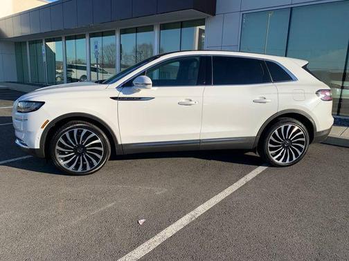 2022 Lincoln Nautilus Black Label